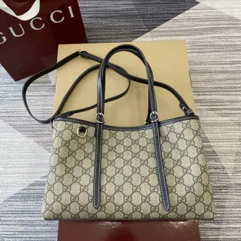 Gucci 815214 GG Emblem Malá Taška přes Rameno Černá