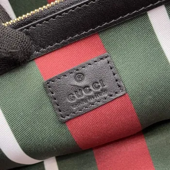 Gucci 815214 GG Emblem Malá Taška přes Rameno Černá