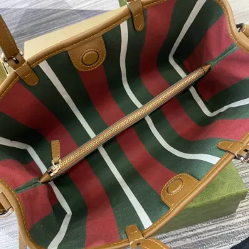 Gucci 815214 GG Emblem Malá Taška přes Rameno Hnědá