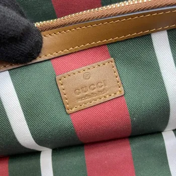 Gucci 815214 GG Emblem Malá Taška přes Rameno Hnědá