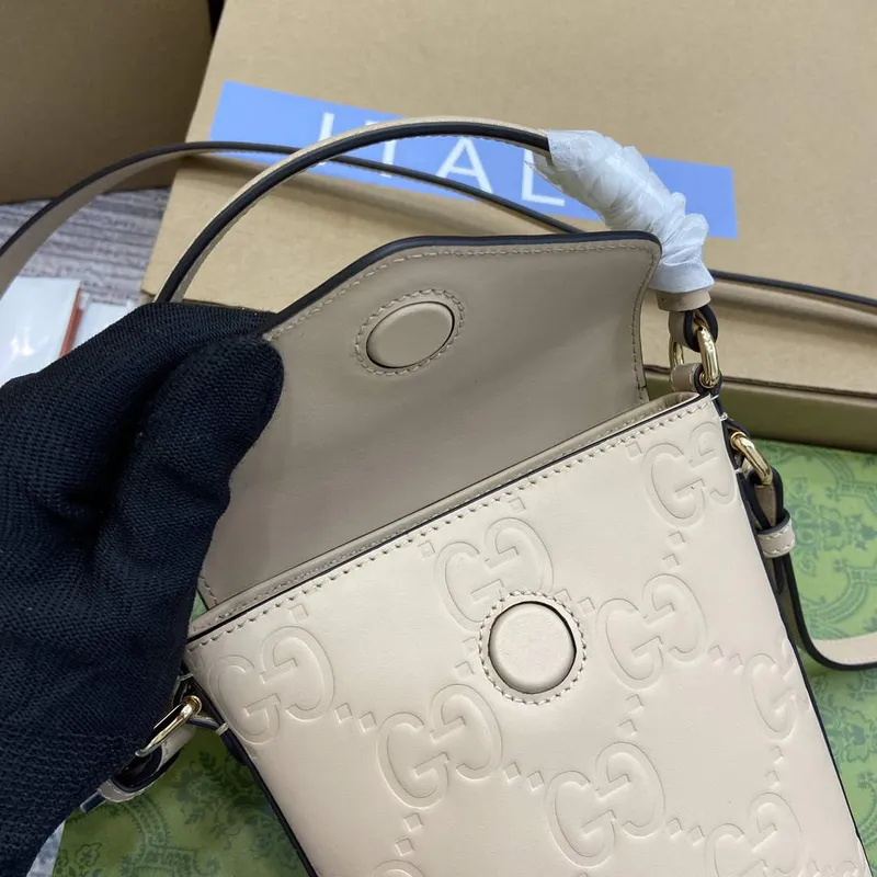 Gucci 772795 GG Super Mini Bucket Bag Světle béžová