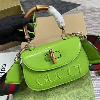 Gucci 675797 Gucci Bamboo 1947 Malá kabelka s horním uchopem Zelená lakovaná kůže