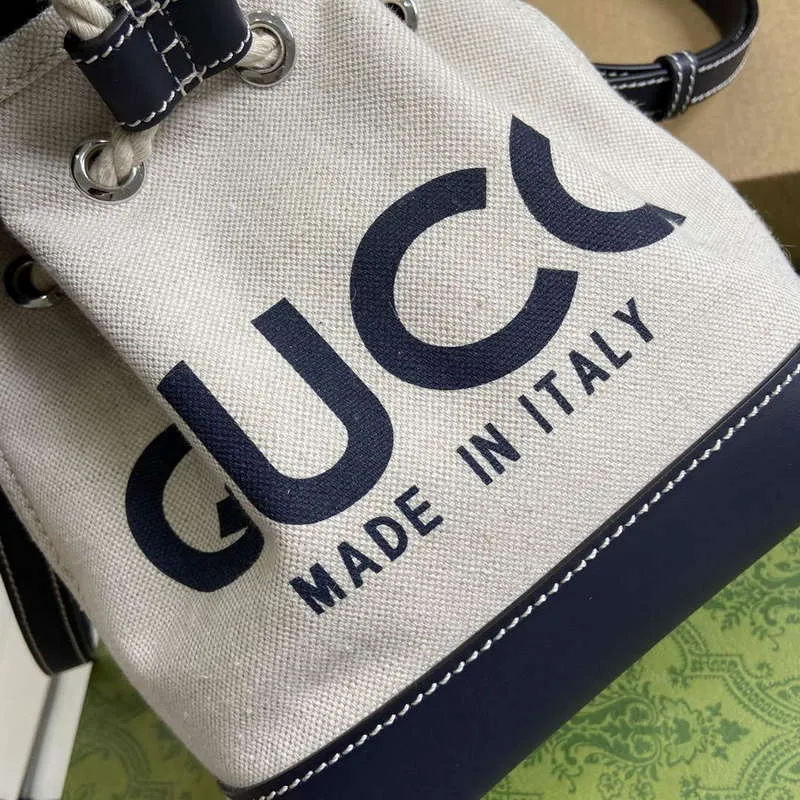Gucci 777166 Mini Ramenní Taška S Gucci Potiskem Modrá