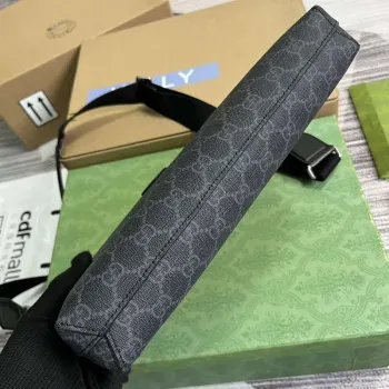 Gucci 726833 Messenger Bag s propleteným G černá