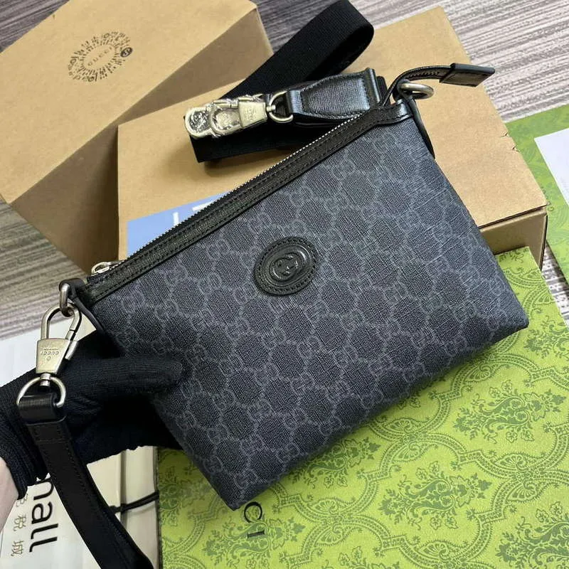 Gucci 760021 Messenger Bag s propleteným G černá