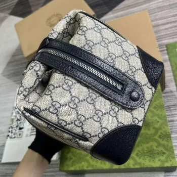 Gucci 739391 Gucci Savoy toaletní taška modrá