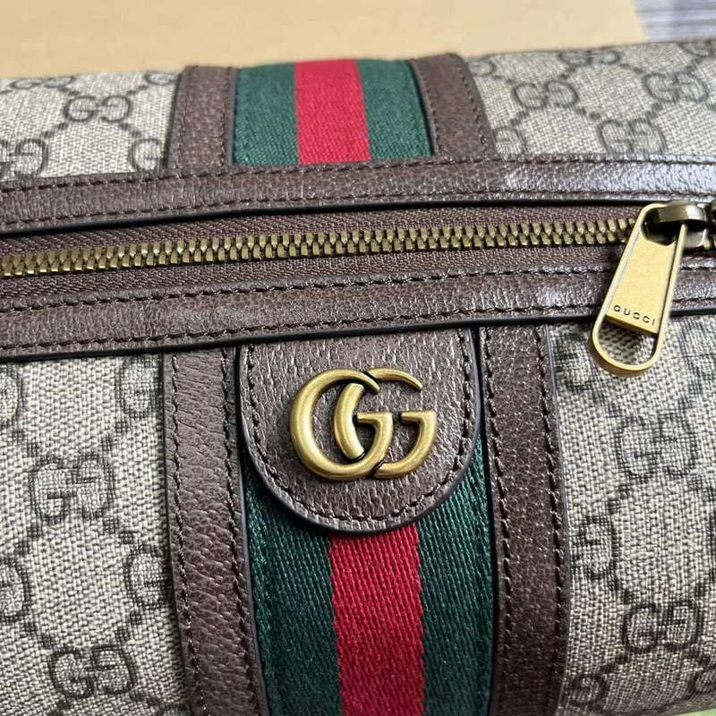 Gucci 739391 Gucci Savoy Toaletní taška Hnědá