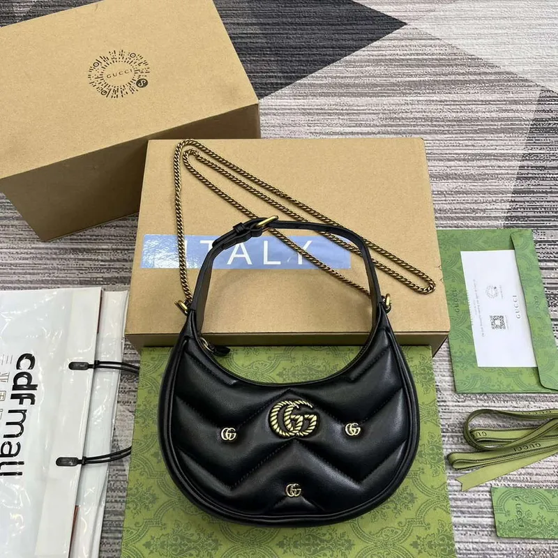 Gucci 770983 GG Marmont Mini Taška ve Tvaru Polokruhu Černá