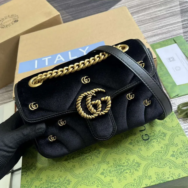 Gucci 446744 GG Marmont Mini Kabelka přes rameno Černý prošívaný samet
