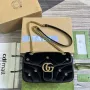 Gucci 443497 GG Marmont Malá Kabelka Přes Rameno Černá Prošívaná Sametová