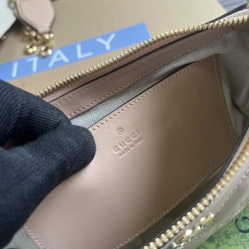 Gucci 735049 Křížové tašky GG matelassé kabelka Růžová béžová kůže