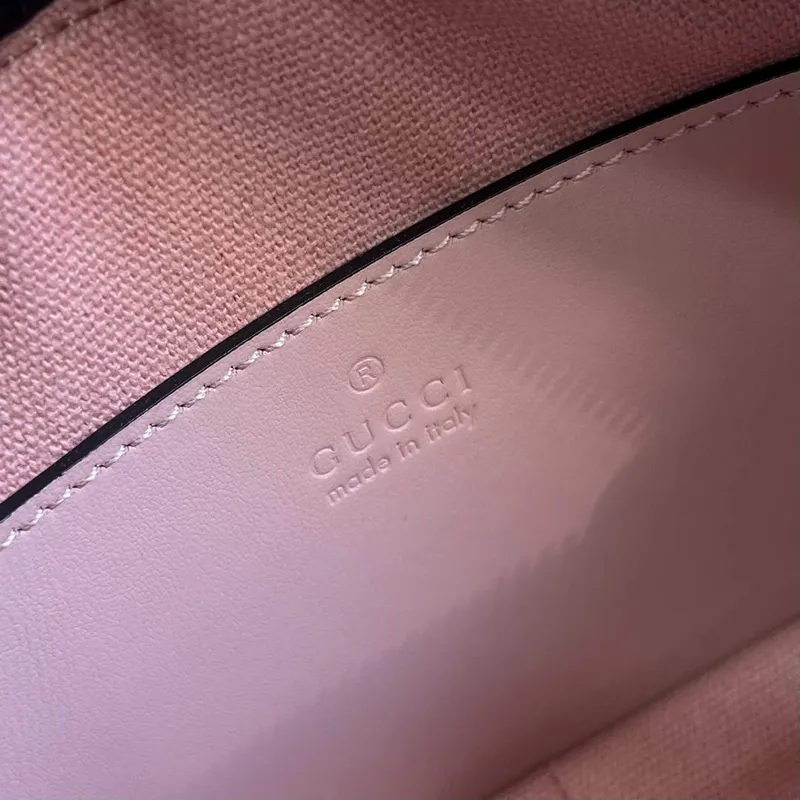 Gucci 634936 GG Marmont Mini Kabelka přes rameno Světle růžová matelassé chevron kůže