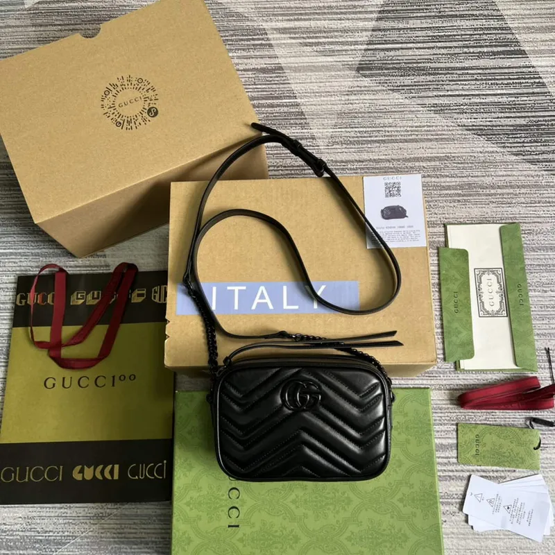 Gucci 634936 GG Marmont Mini Kabelka přes rameno Černá matelassé chevron kůže