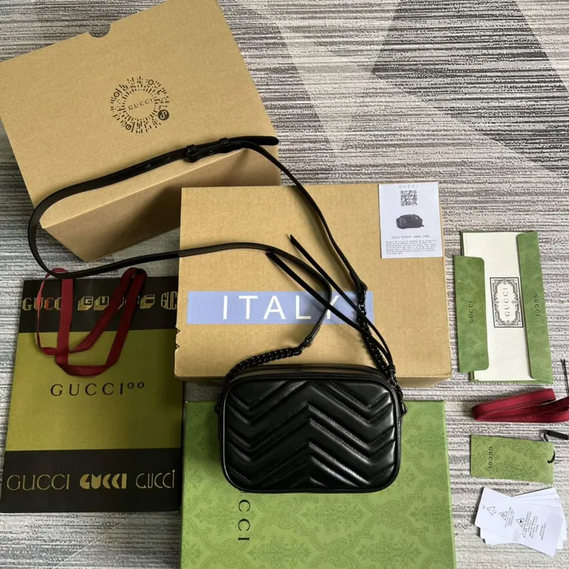 Gucci 634936 GG Marmont Mini Kabelka přes rameno Černá matelassé chevron kůže