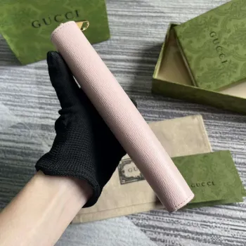 Gucci 772642 Zip Around Peněženka s Gucci Script Světle Růžová