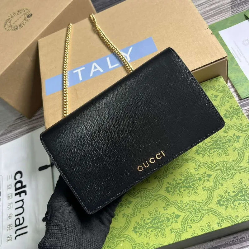 Gucci 772643 Řetězová peněženka s Gucci nápisem černá