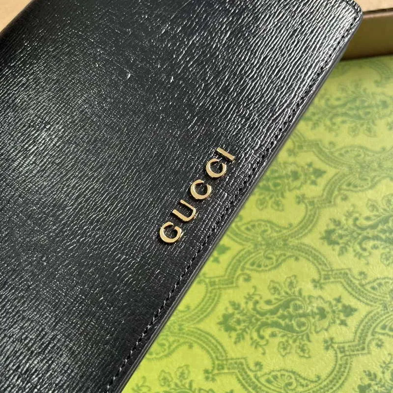 Gucci 772643 Řetězová peněženka s Gucci nápisem černá