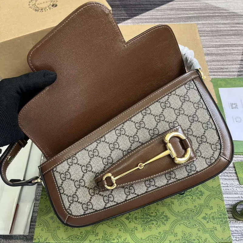 Gucci 764155 Gucci Horsebit 1955 Malá ramenní taška Hnědá