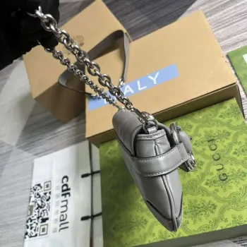 Gucci 764339 Gucci Horsebit Chain Malá Kabelka přes Rameno Šedá