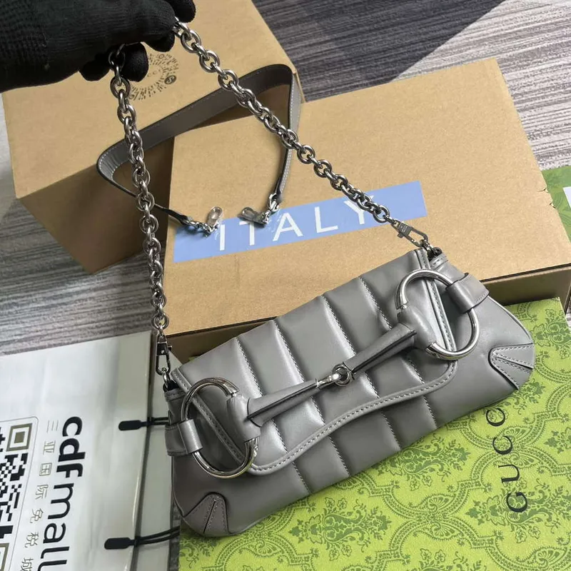 Gucci 764339 Gucci Horsebit Chain Malá Kabelka přes Rameno Šedá