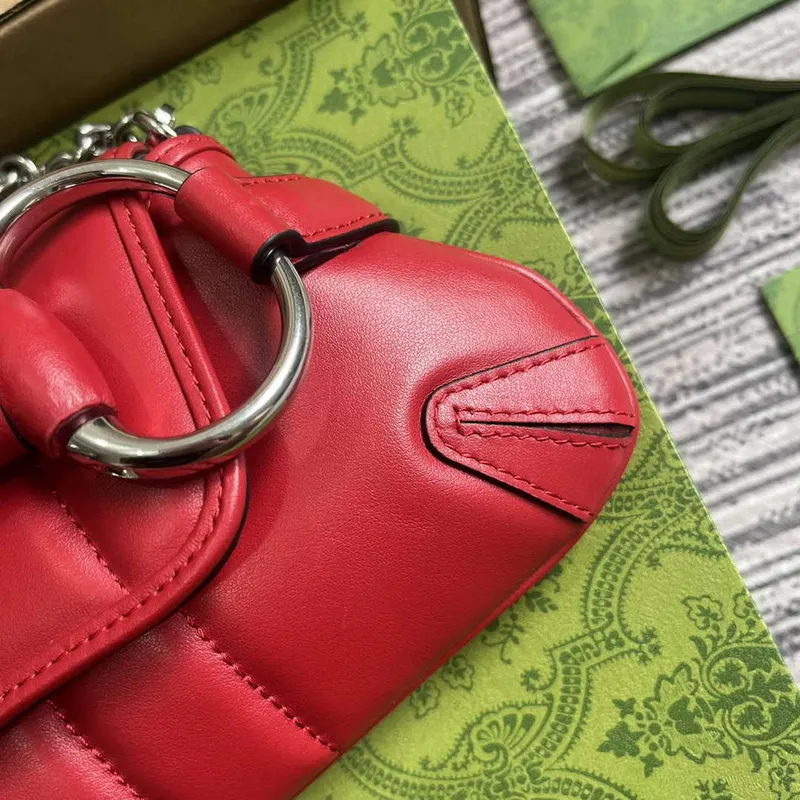 Gucci 764339 Gucci Horsebit Chain Malá Kabelka přes Rameno Červená