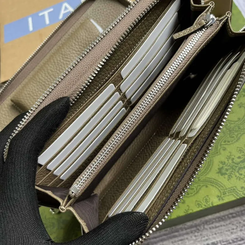 Gucci 751760 Jumbo GG cestovní dokladová taška šedá