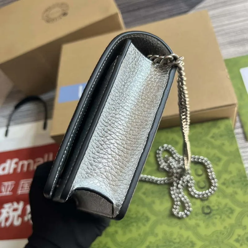 Gucci 497985 GG Marmont Kožená Mini Řetízková Taška Stříbrná