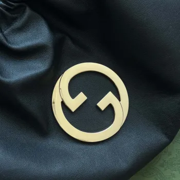 Gucci Deco střední taška GG 746210 v černé kůži