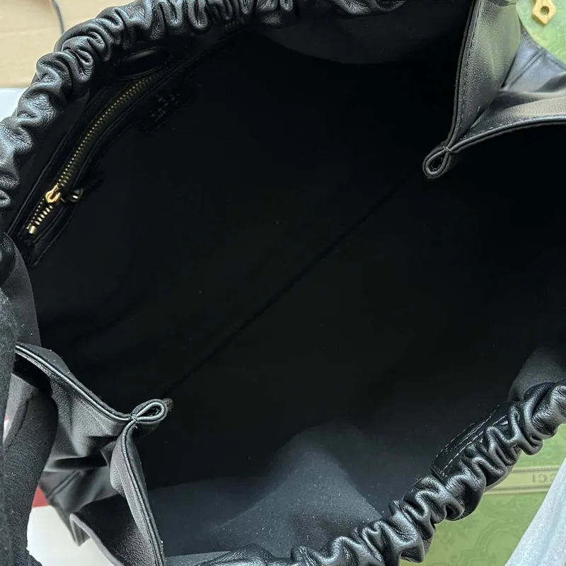 Gucci Deco střední taška GG 746210 v černé kůži