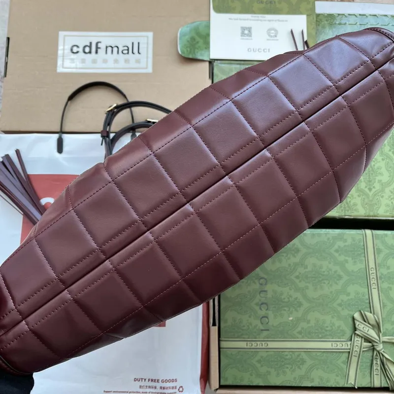 Gucci 746210 Gucci Deco střední taška přes rameno v vínově červené kůži