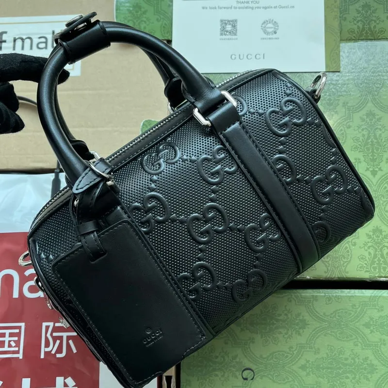 Gucci 725292 Jumbo GG Mini Embossed Bag Černá