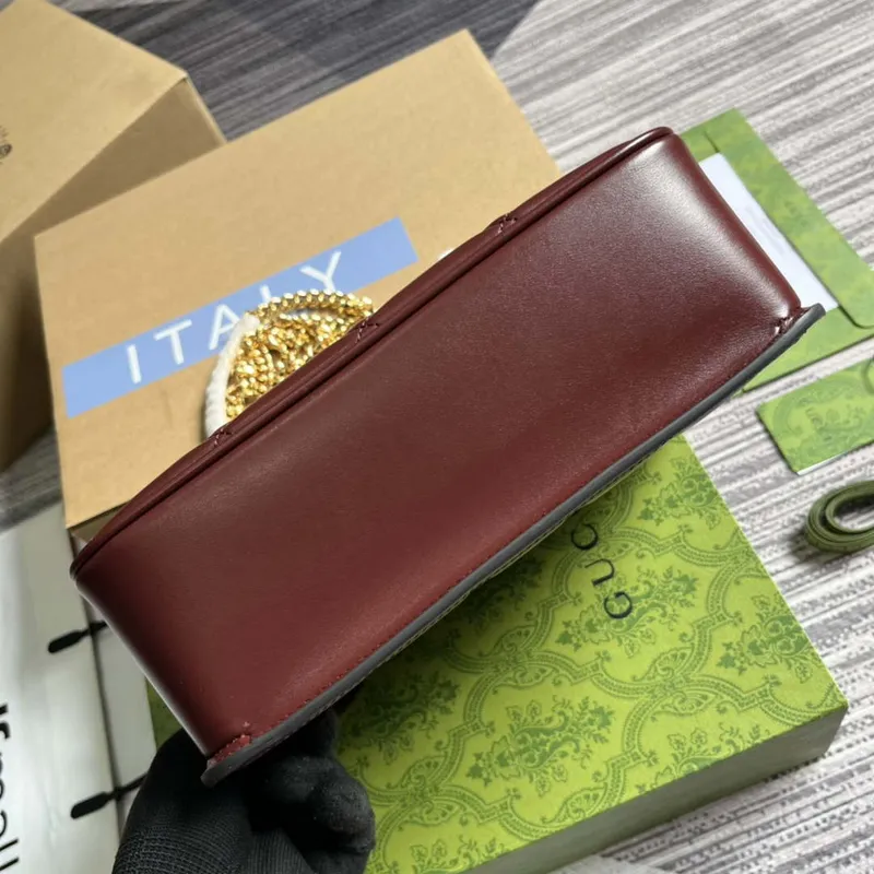 Gucci 740834 GG Deco Malá Ramenní Taška Vínově Červená