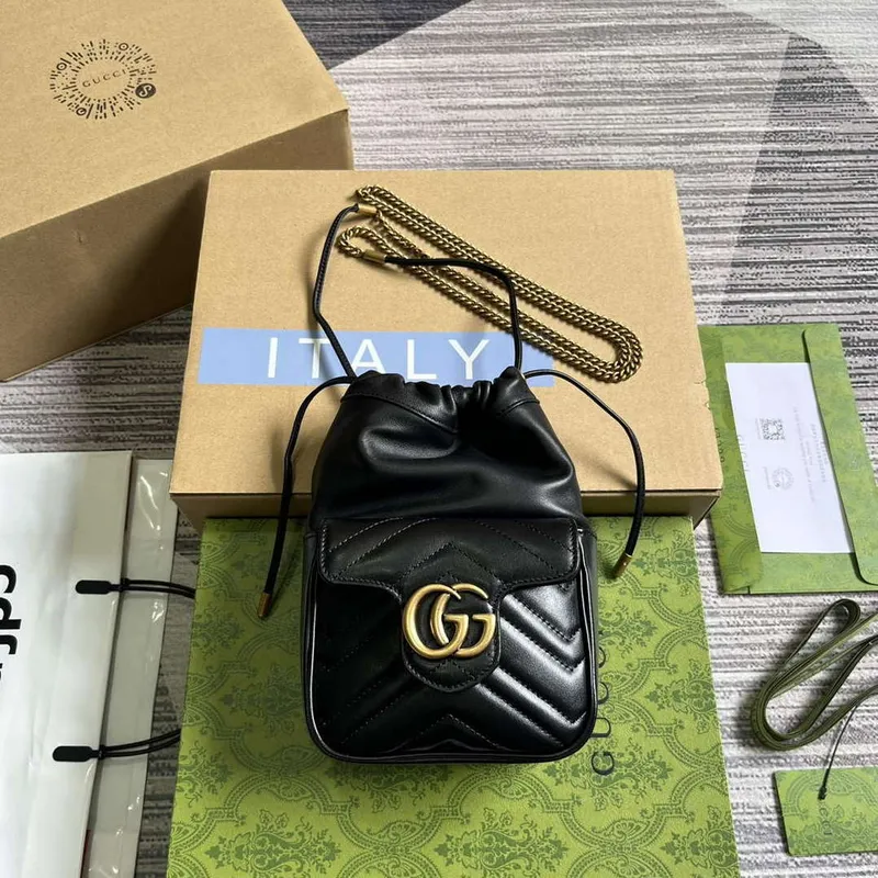 Gucci 746433 GG Marmont Mini Bucket Bag Černá