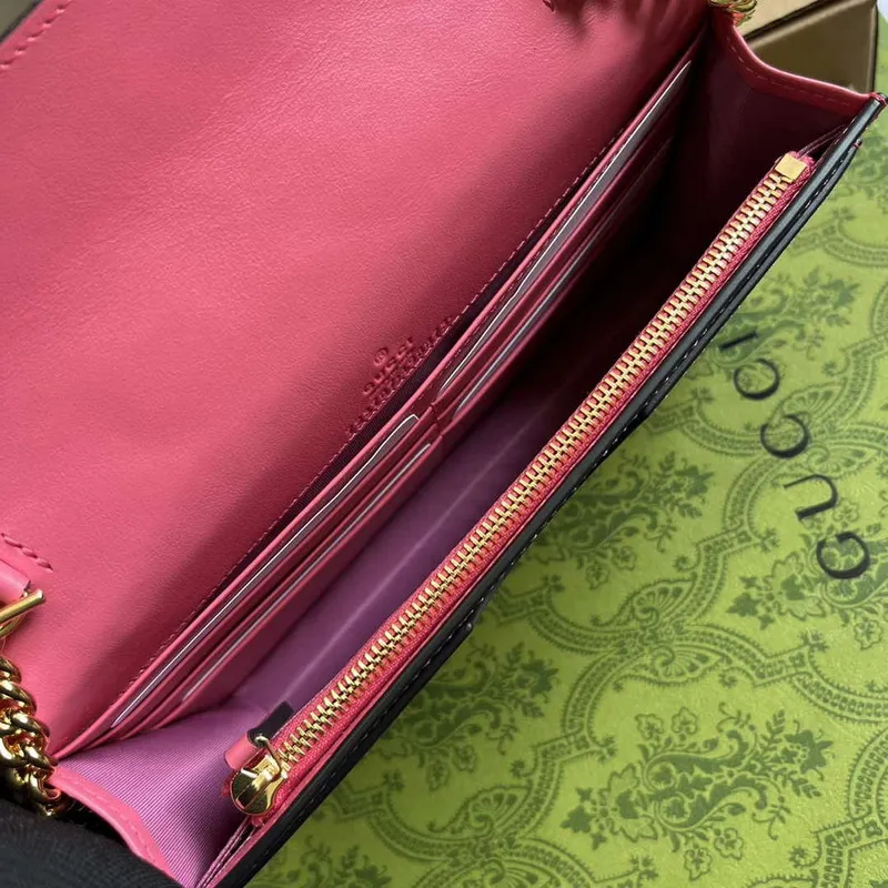 Gucci 723787 GG Matelassé Chain Wallet Růžová růžová
