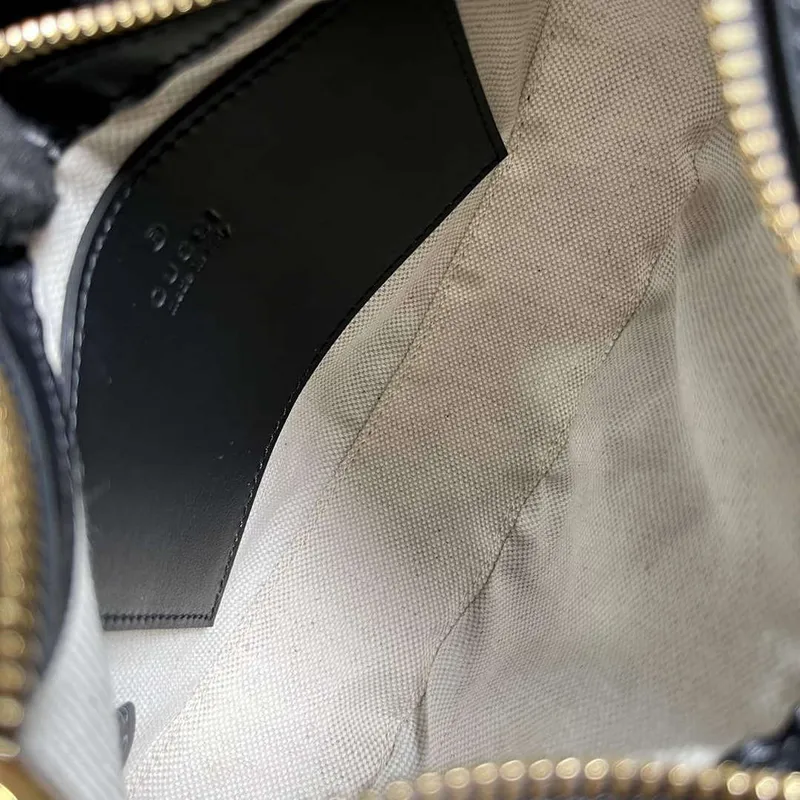 Gucci 739736 GG Matelassé Mini Taška Černá