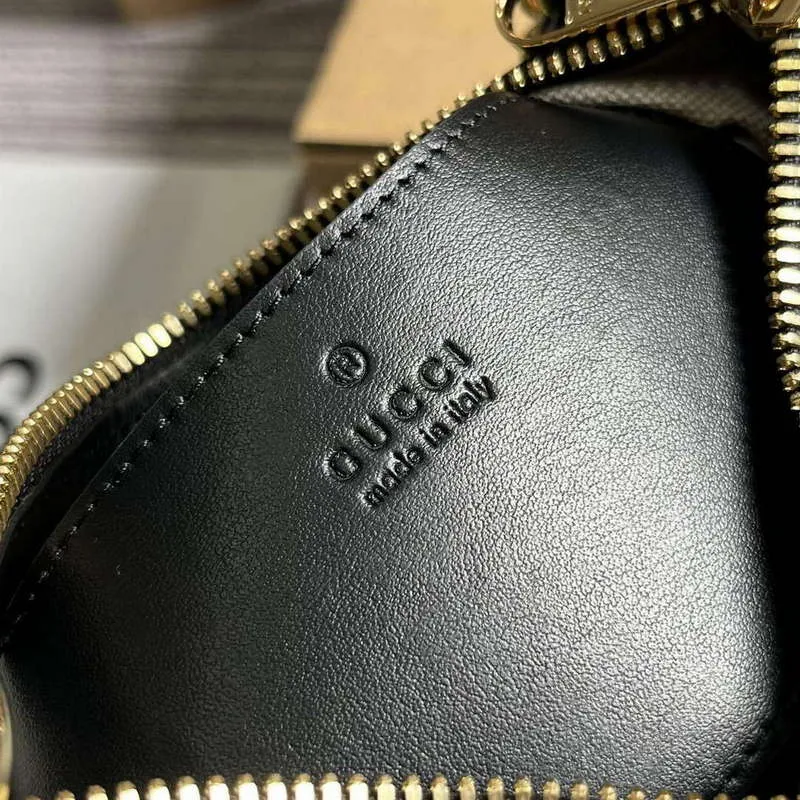 Gucci 739736 GG Matelassé Mini Taška Černá