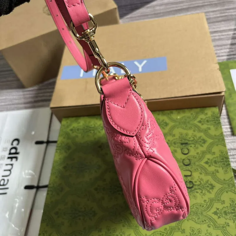 Gucci 739736 GG Matelassé Mini Taška Růžová