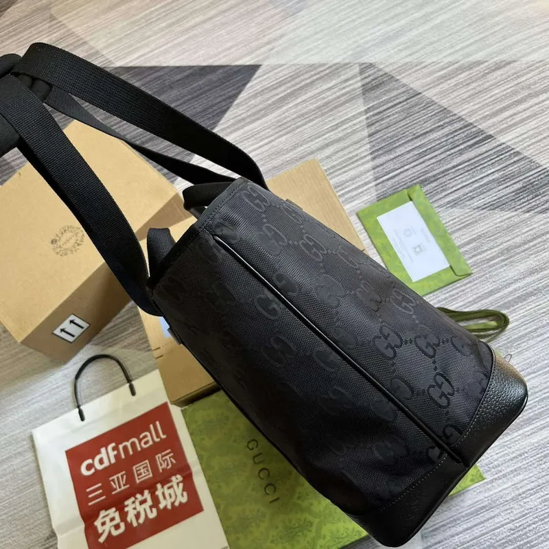 Gucci 746037 Gucci Off The Grid Střední taška přes rameno Černá