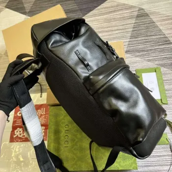 Batoh Gucci 725657 s tónovým dvojitým G černý