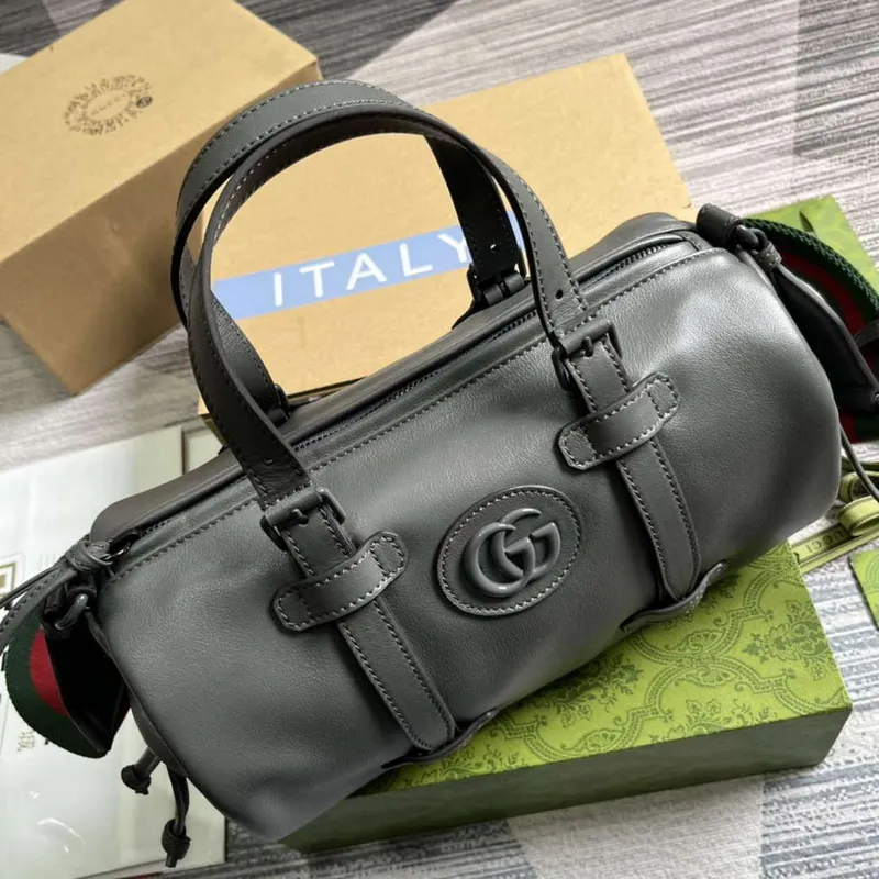 Gucci 725701 Malá sportovní taška s tónovým Double G Šedá