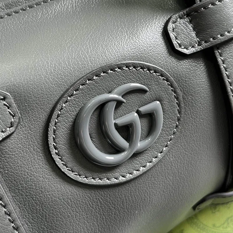 Gucci 725701 Malá sportovní taška s tónovým Double G Šedá