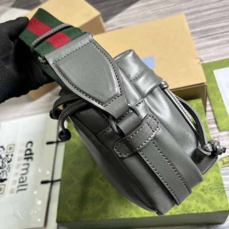 Gucci 725696 Kabelka přes rameno s tónovým Double G Šedá