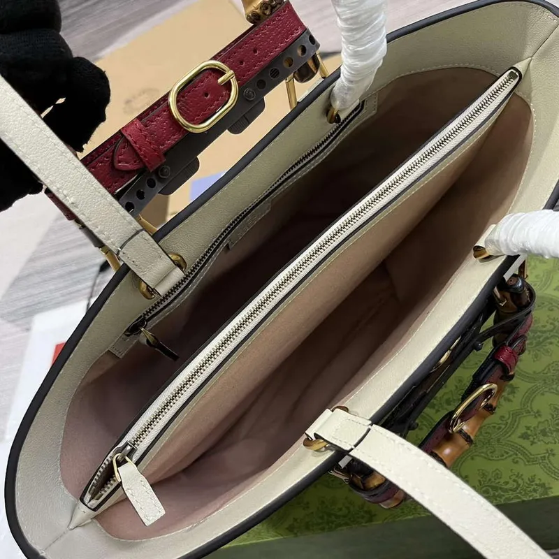 Gucci 750394 Gucci Diana Střední Tote Taška Bílá kůže