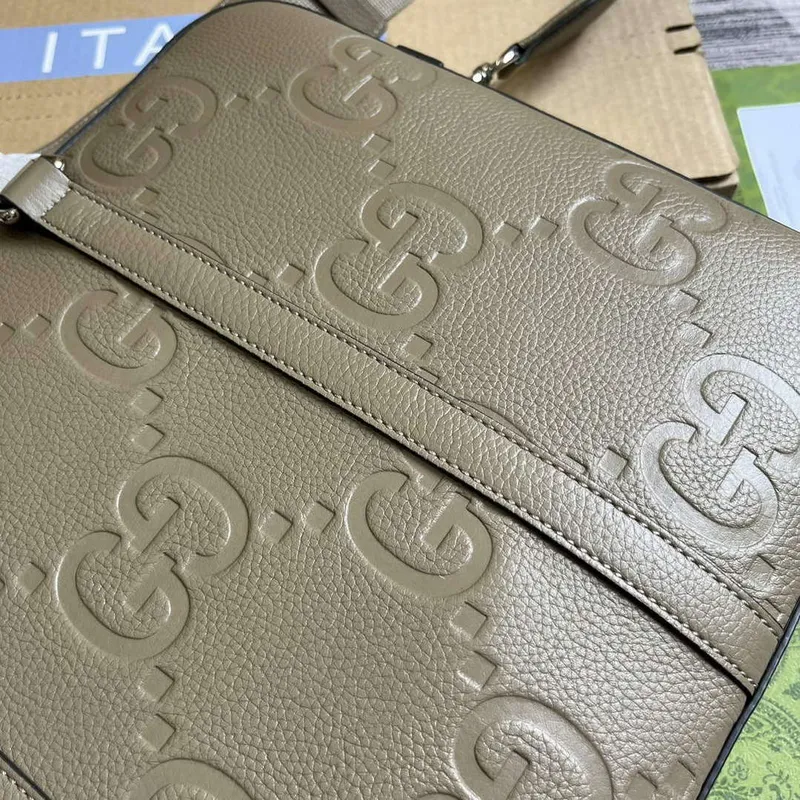 Gucci 658573 Pánská taška s embosovaným GG Taupe