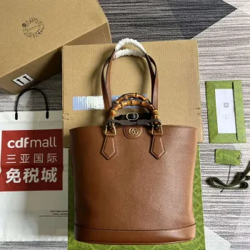 Gucci 750394 Gucci Diana Medium Tote Bag Cuir kůže