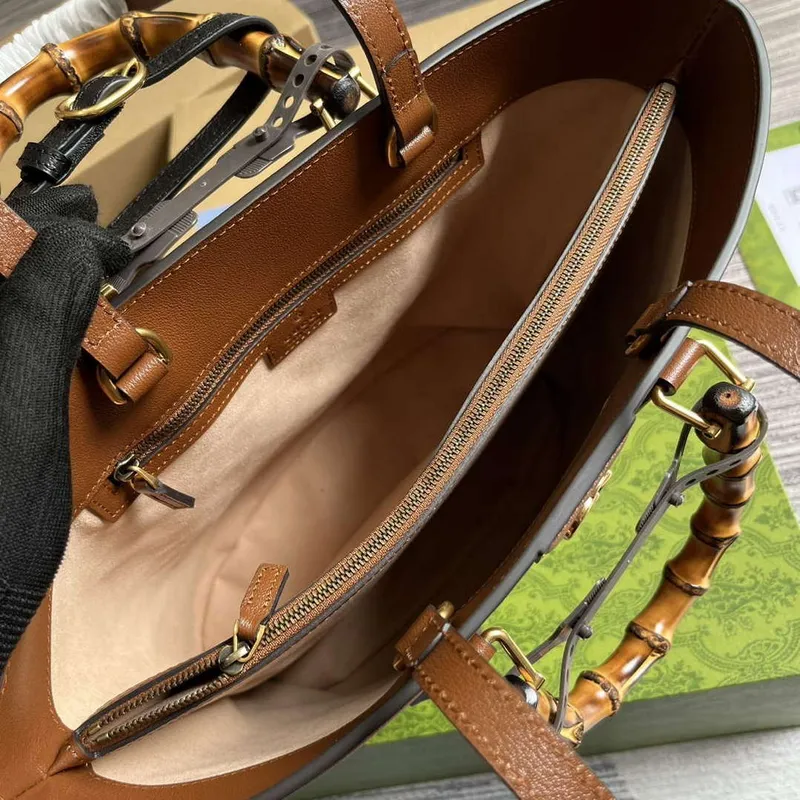 Gucci 750394 Gucci Diana Medium Tote Bag Cuir kůže