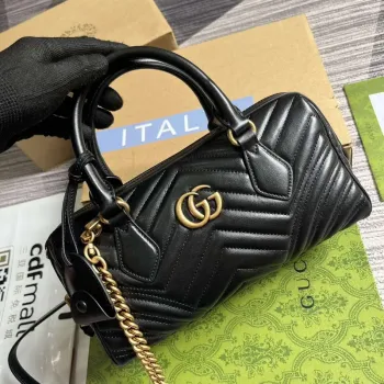 Gucci 746319 GG Marmont Malá kabelka s horním uchem Černá
