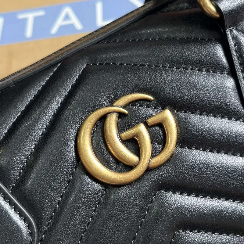 Gucci 746319 GG Marmont Malá kabelka s horním uchem Černá