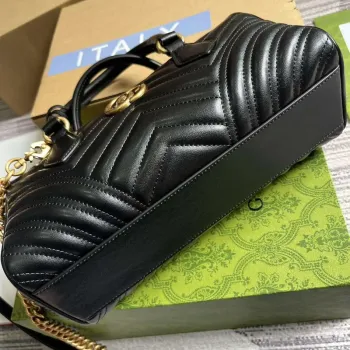 Gucci 746319 GG Marmont Malá kabelka s horním uchem Černá