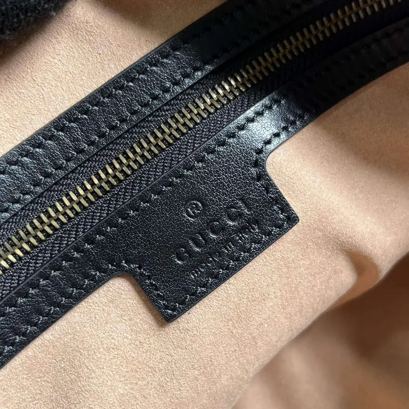 Gucci 746319 GG Marmont Malá kabelka s horním uchem Černá